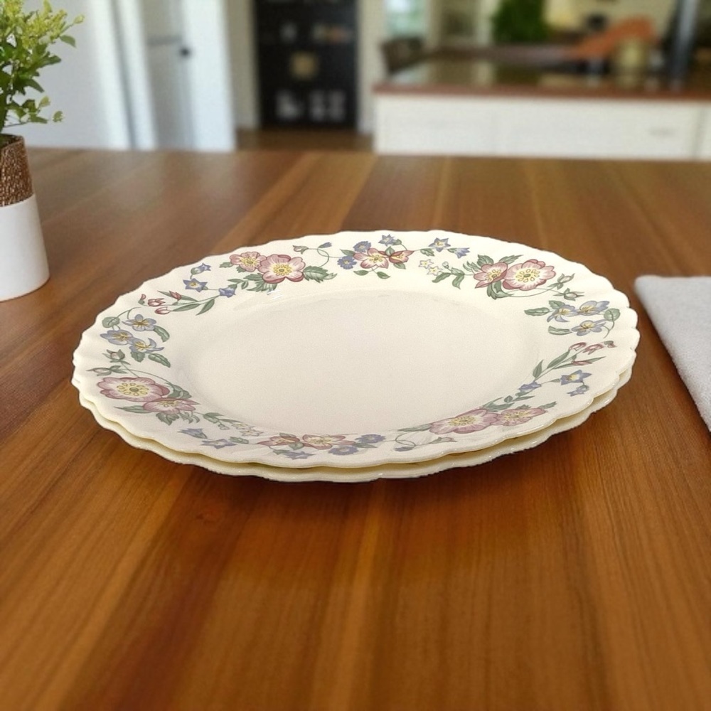 ARCOPAL CHAMPETRE France 10 7/8" Floral Dinner Plates Scalloped Rim Set of 2 - Picture 2 of 7